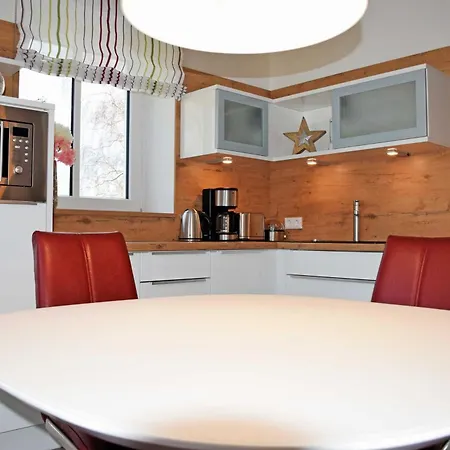 Mit Balkon Im Os Villa