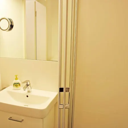 Villa Mit Balkon Im Os *