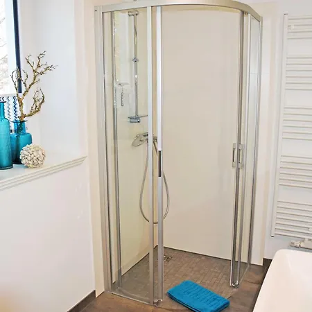 Villa Mit Balkon Im Os Binz