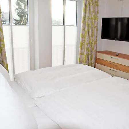 Mit Balkon Im Os Villa