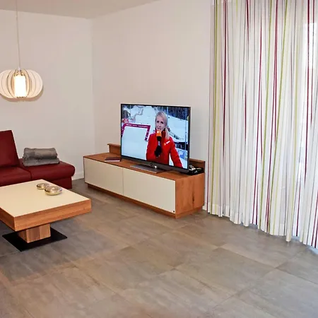 Mit Balkon Im Os Villa *