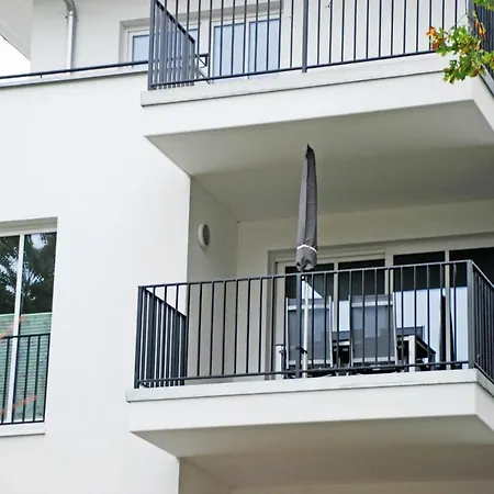 Villa Mit Balkon Im Os *
